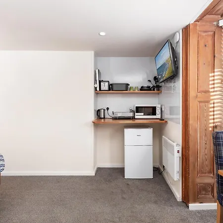 Compact Room, Free Private Parking